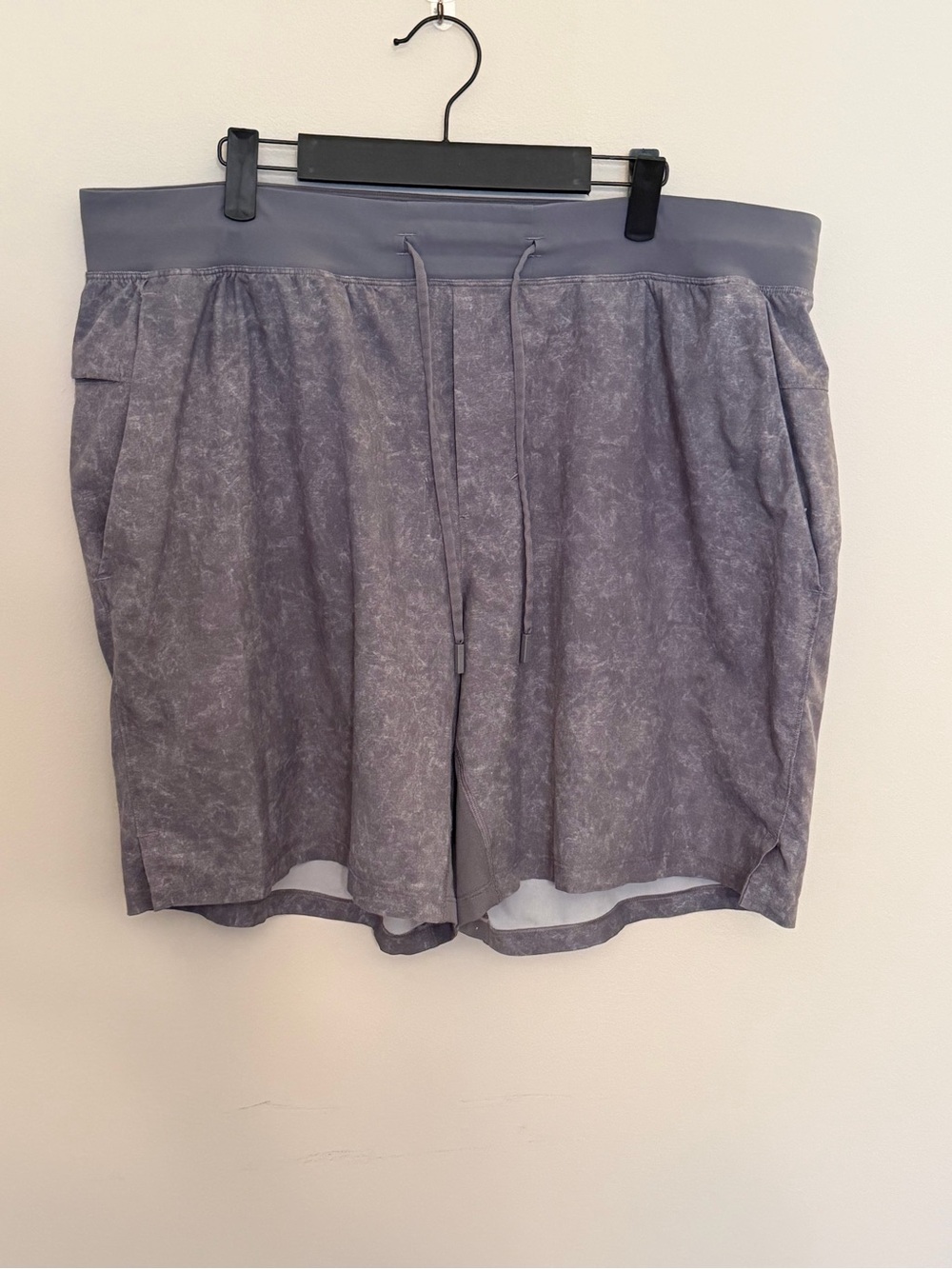 Lululemon T.H.E. Linerless Shorts Gray Gravel Dust Asphalt 7 “ Inseam XXL